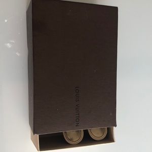 Louis Vuitton heels size 37 SOLD